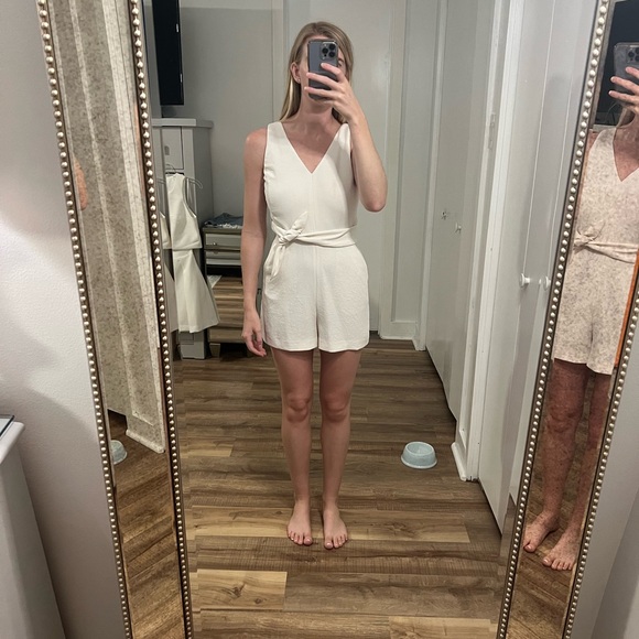 Aritzia Wilfred white romper - Picture 2 of 5